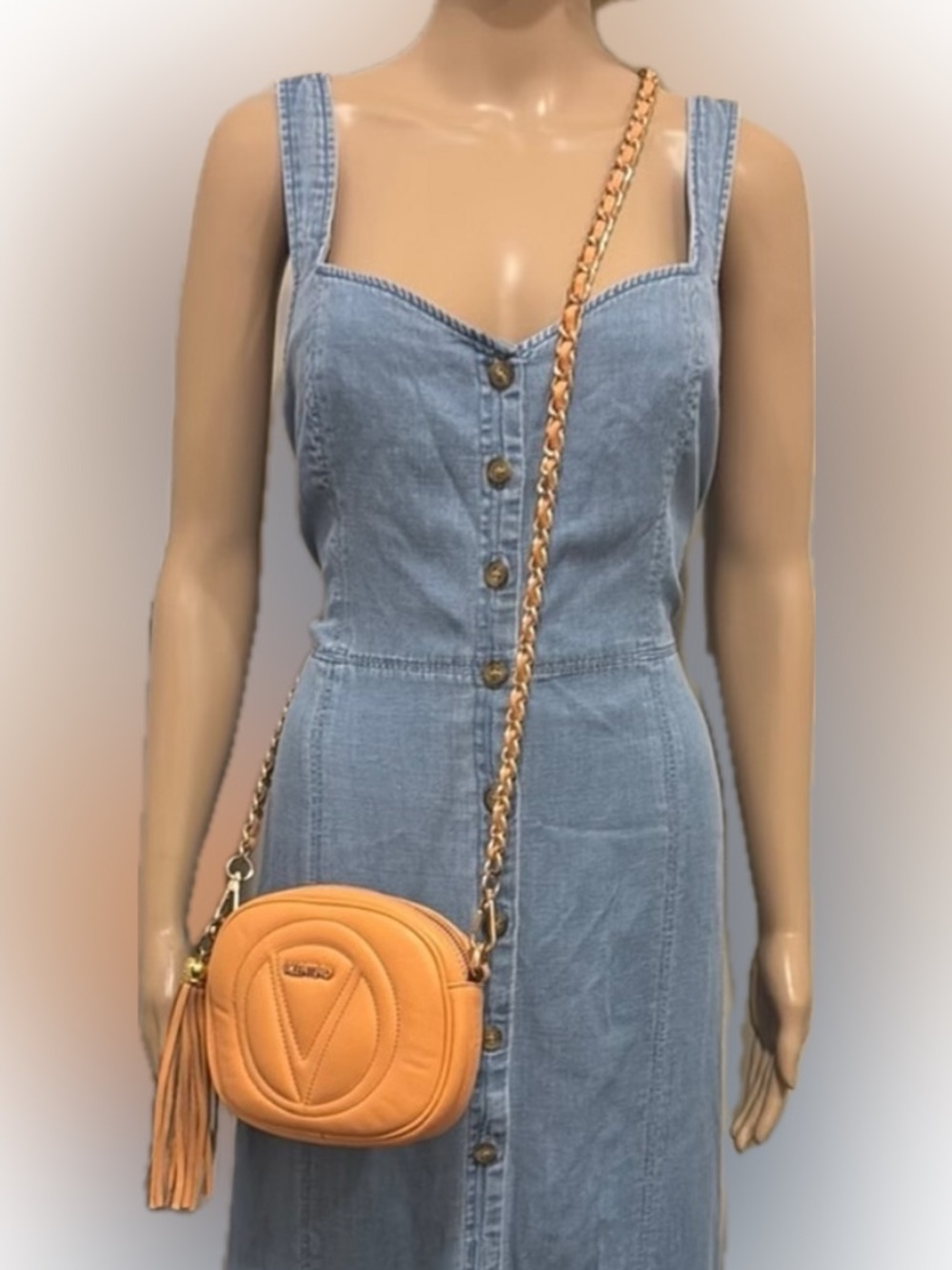 Valentino✨Nina Bag by
Mario Valentino